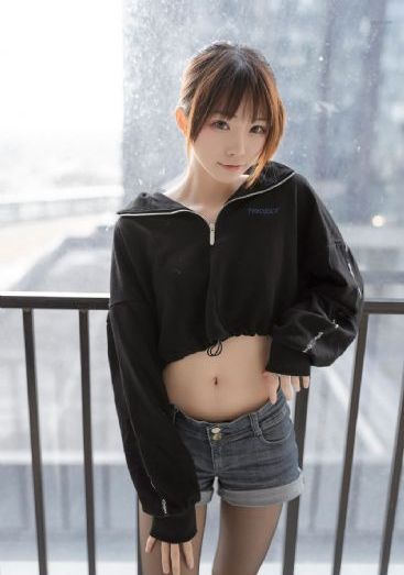 一个人看的电影免费在线观看_全集高清百度云未删减2020