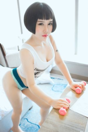 丰满秘书调教h_蓝光HD高清在线观看